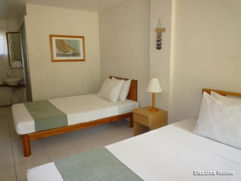 Mr Holidays Hotel Balabag  Exterior photo