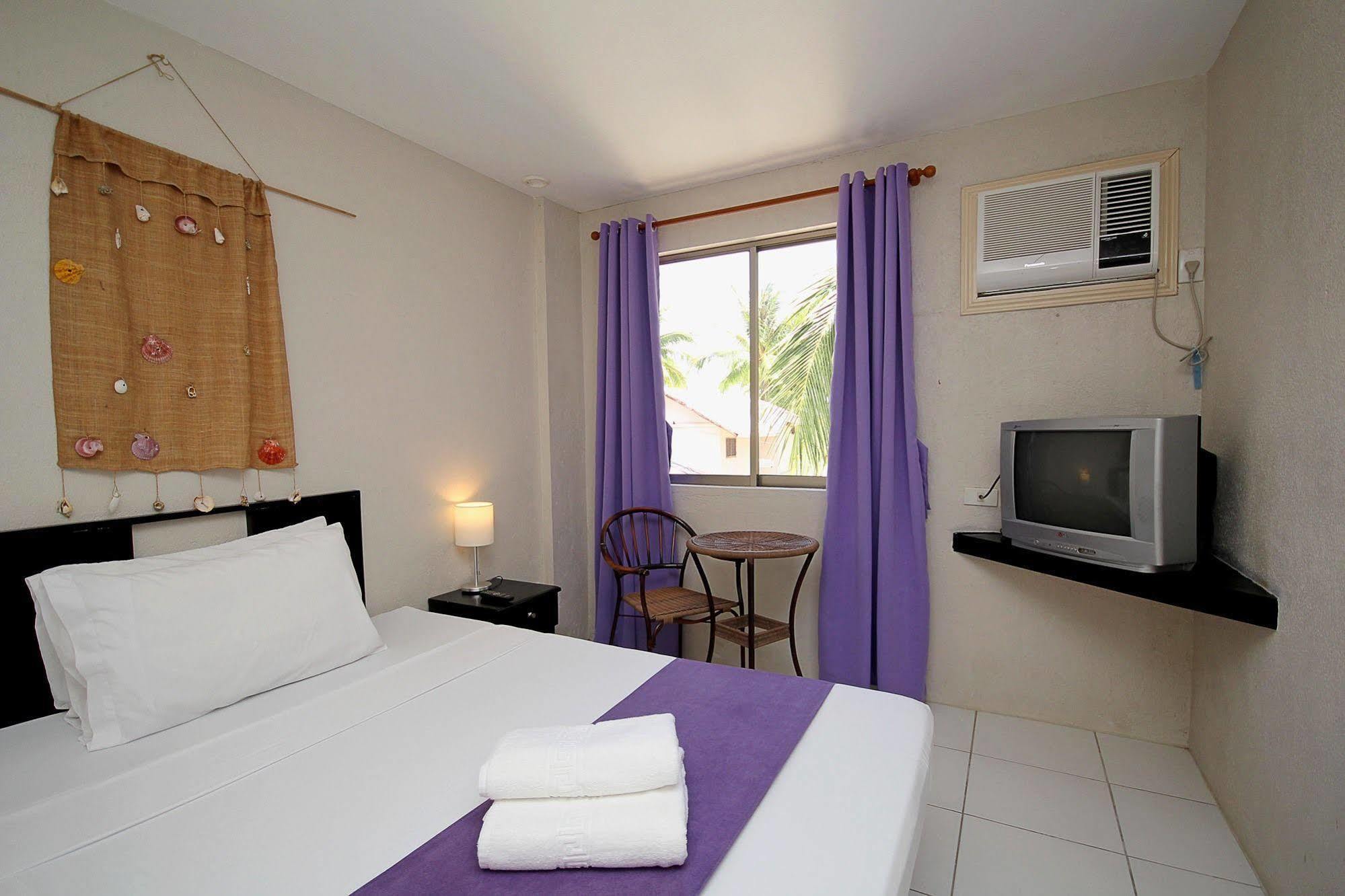 Mr Holidays Hotel Balabag  Exterior photo